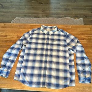 REI light weight nylon & spandex button up, size L (NWOT)